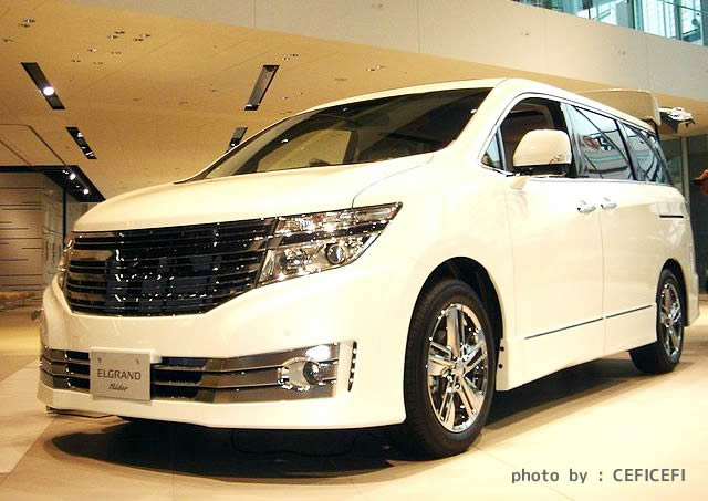 日産エルグランド